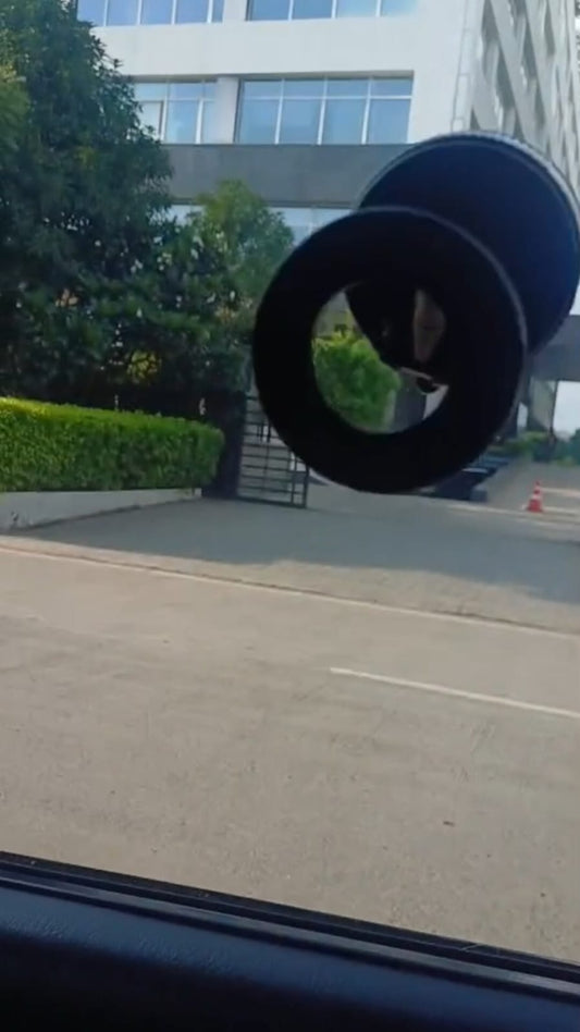 K007 Magnetic Vacuum Suction Phone Holder – Strong Grip, 360° Rotation, Sleek Design